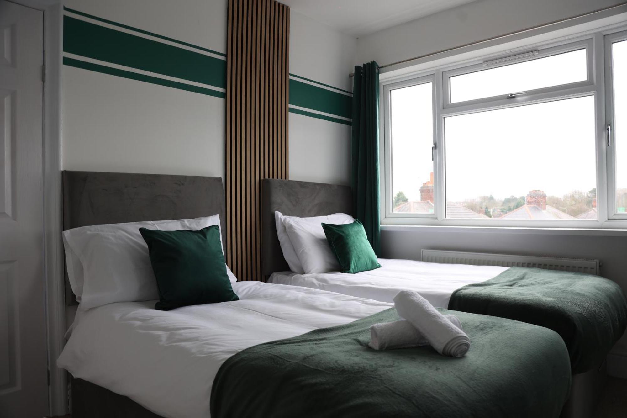 Holiday home Contractors, Professionals & Relocators Dream *