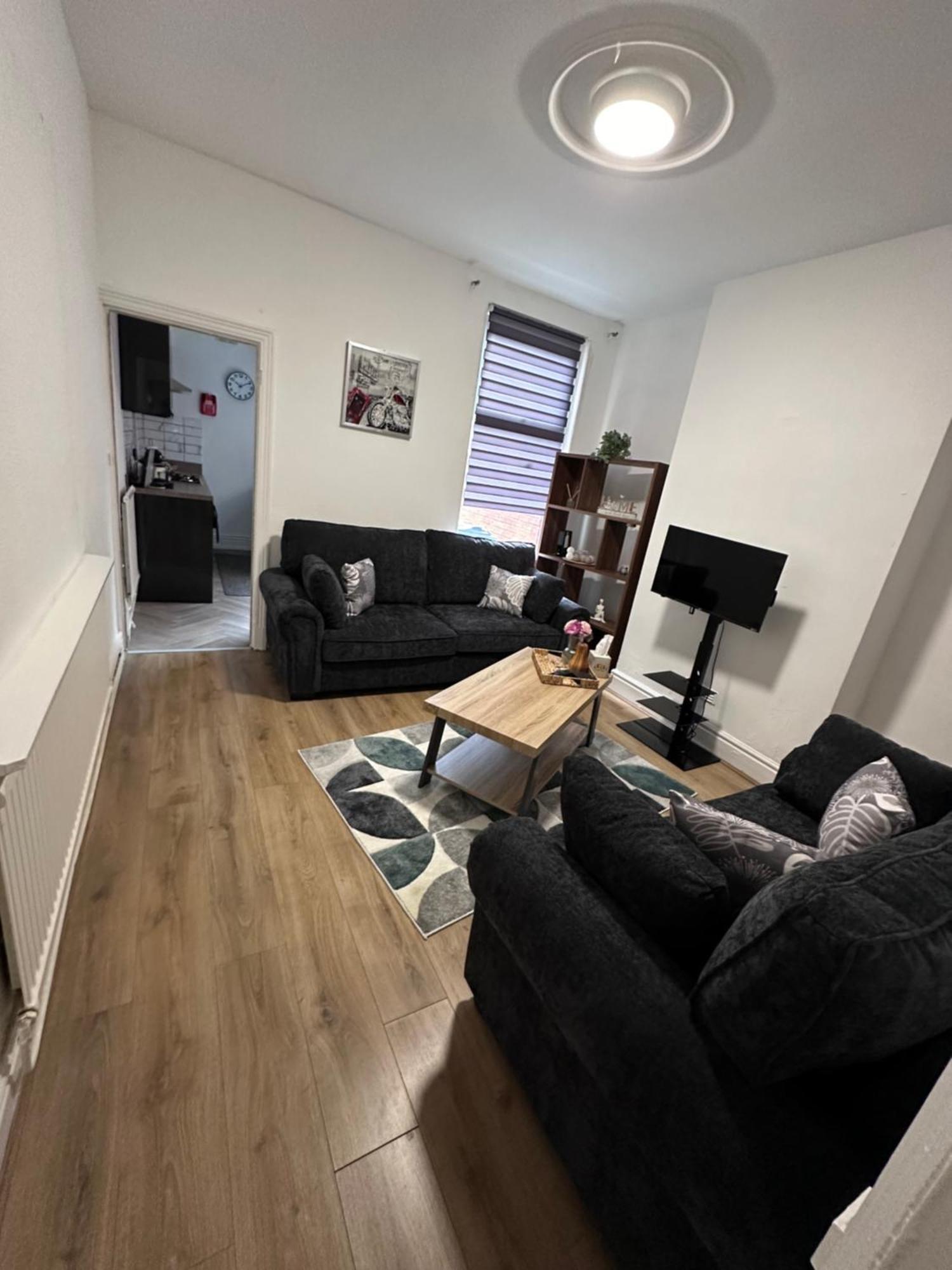 Holiday home 3 Bed House In Leicester!