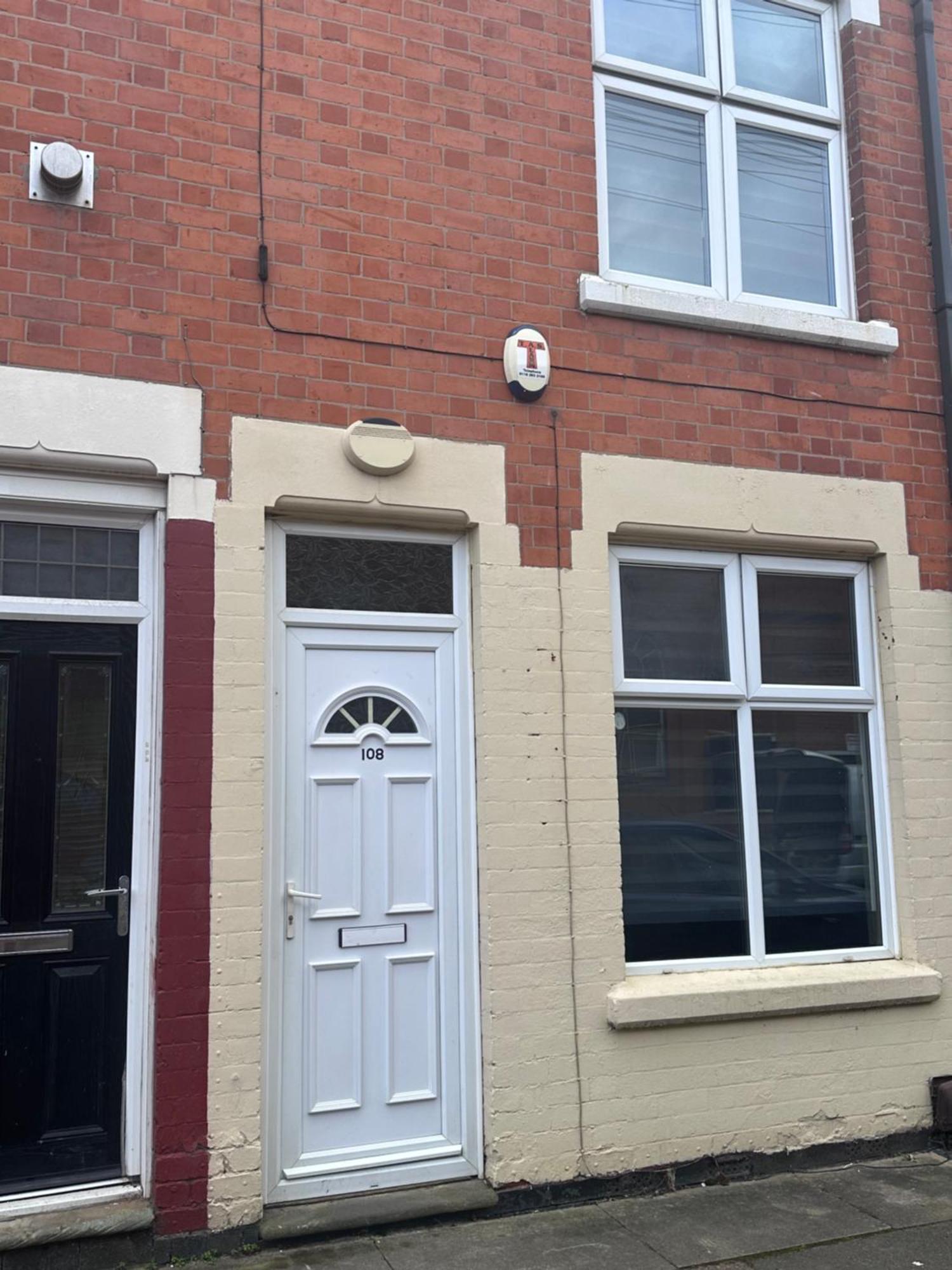 Holiday home 3 Bed House In Leicester! *