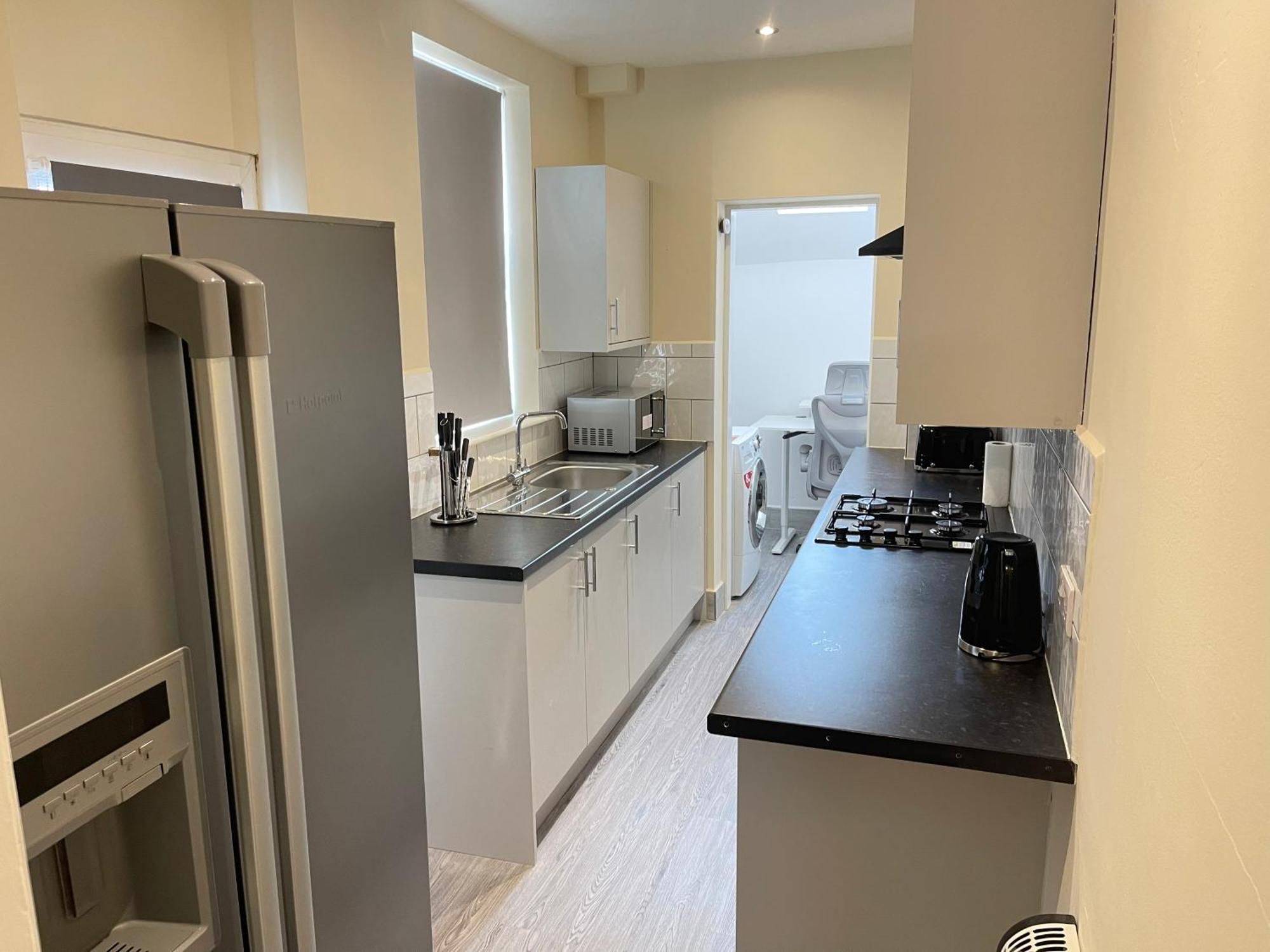 Hometel Digs Morden Comfy Sleep 11 Apartment Leicester