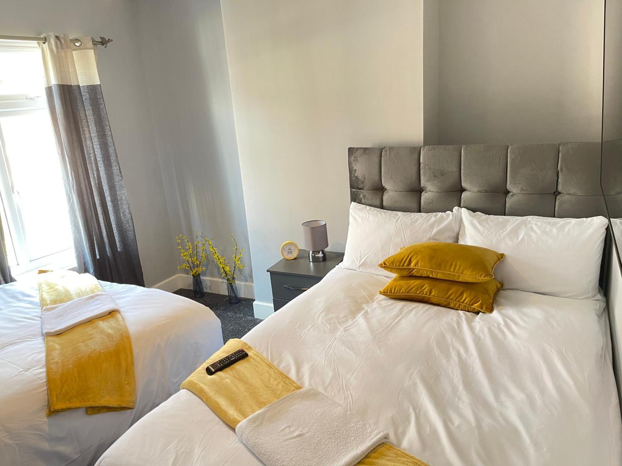 Apartment Hometel Digs Morden Comfy Sleep 11 Leicester