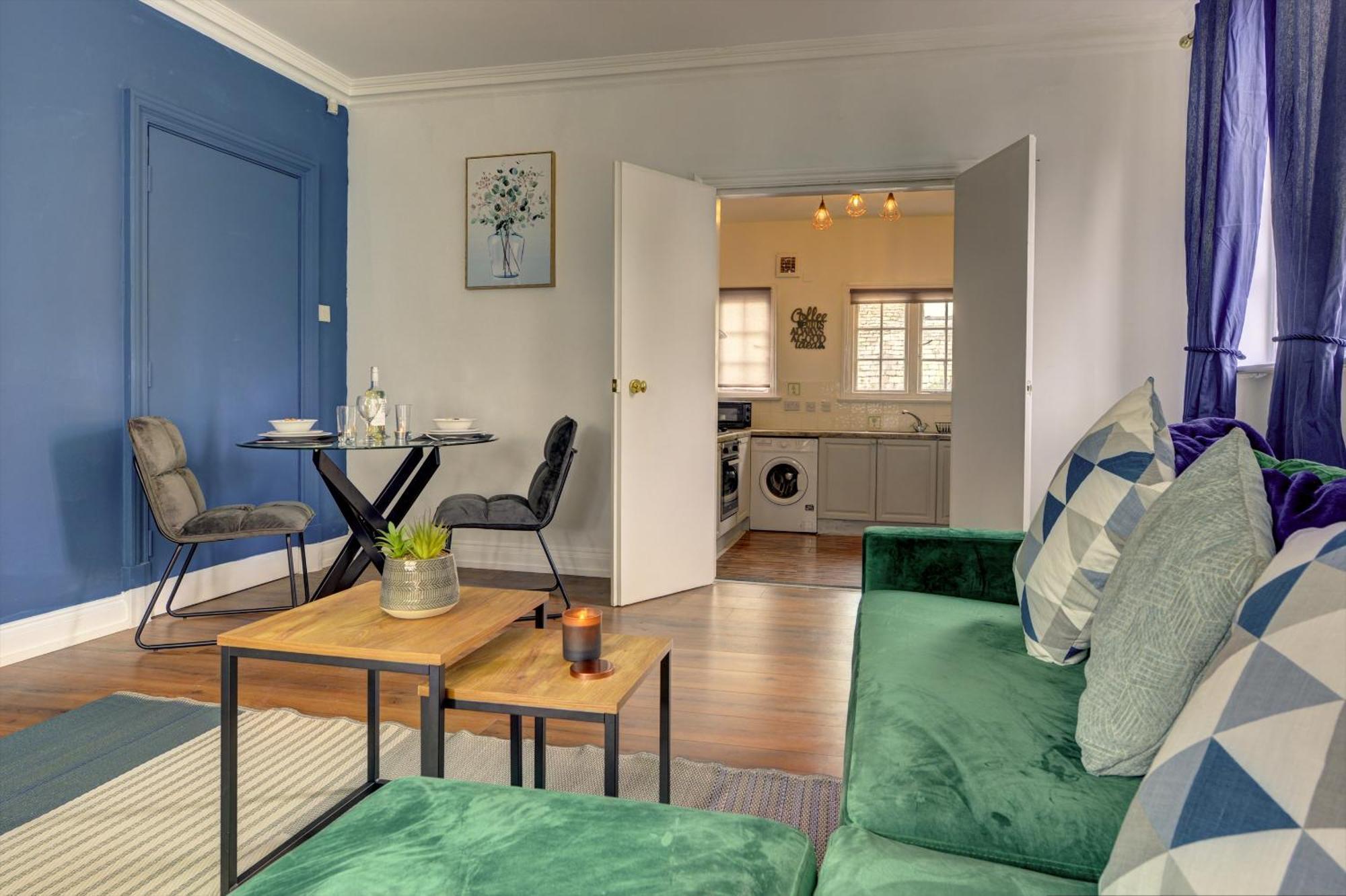 Spacious, Luxurious Cliffes Apartment *
