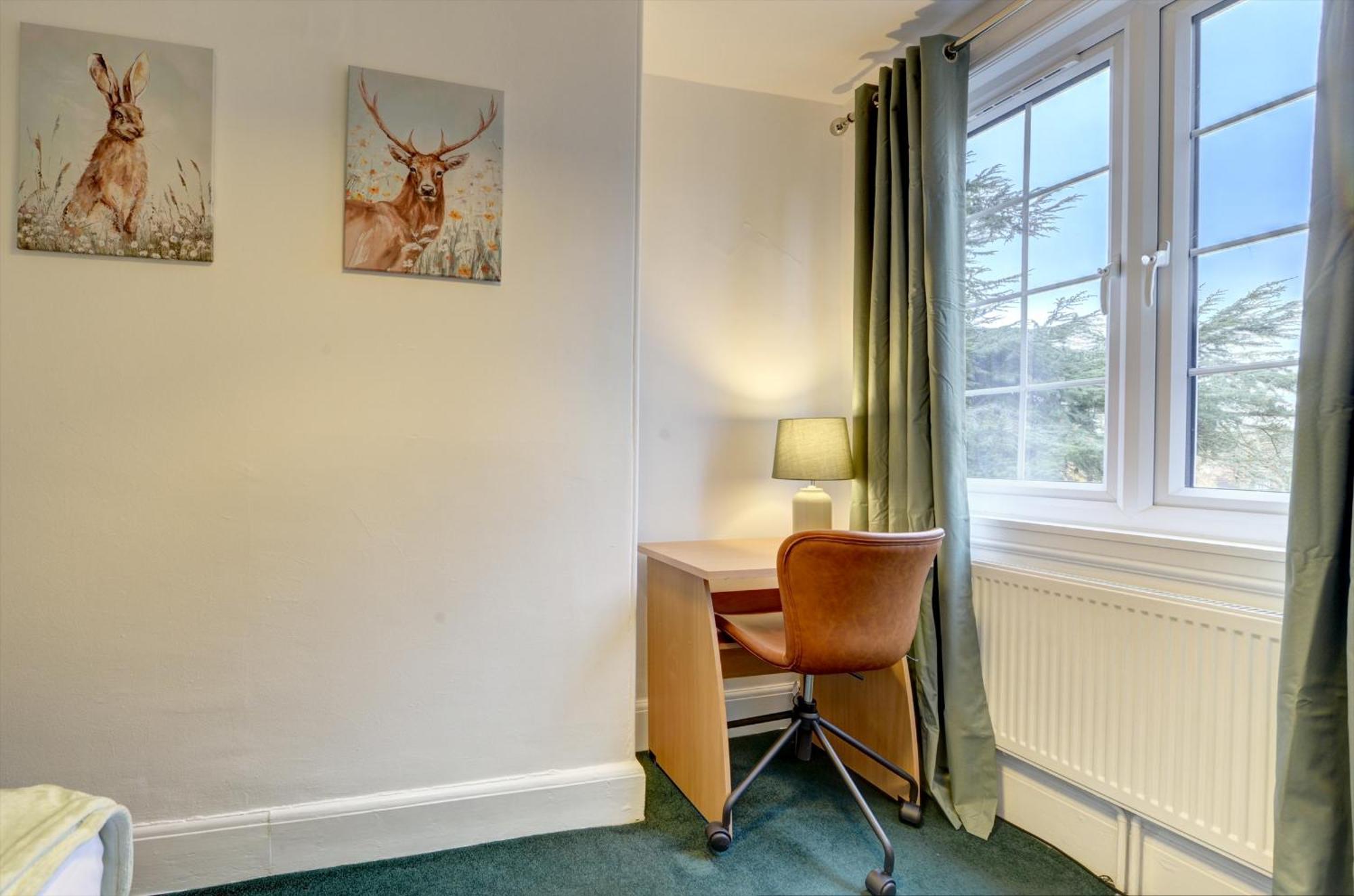 Apartment Spacious, Luxurious Cliffes