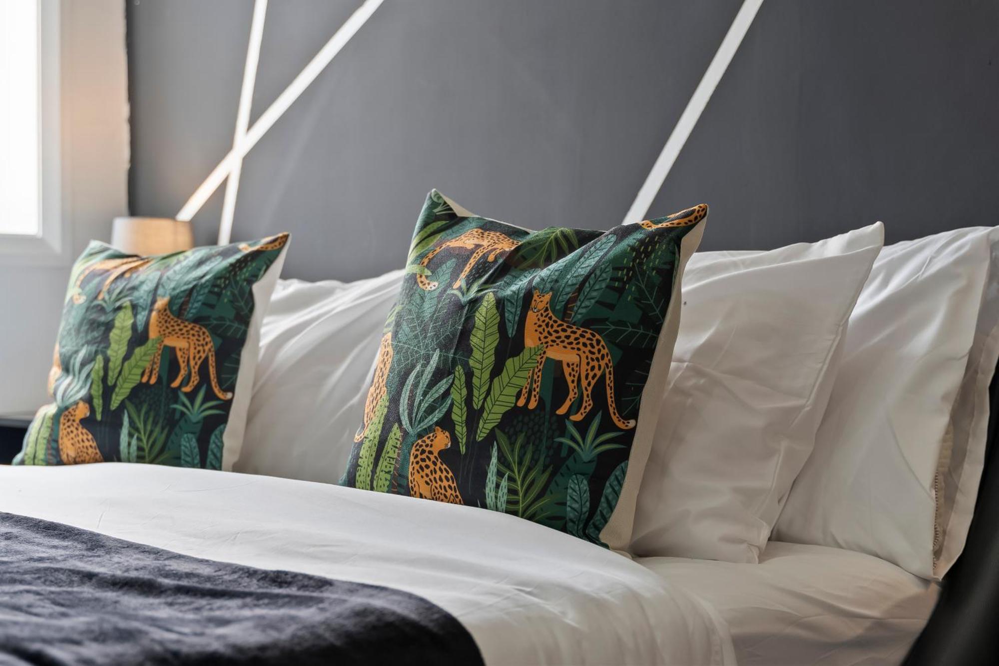 Spectacular Views L Last-minute Escape L Free Parking L Sleeps 6 L By Zen Nights Short Lets & Serviced * Leicester