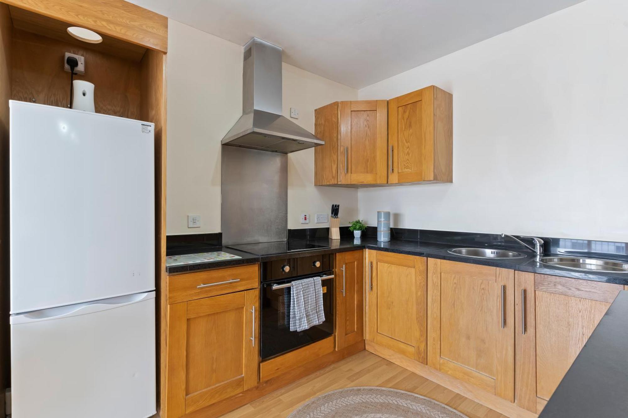 Spectacular Views L Last-minute Escape L Free Parking L Sleeps 6 L By Zen Nights Short Lets & Serviced