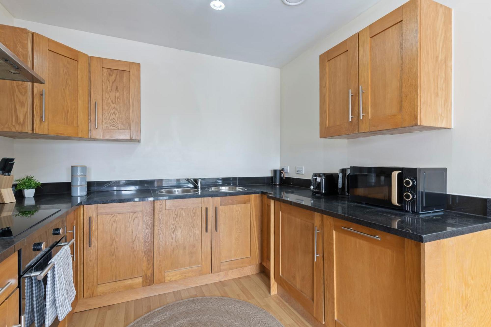 Spectacular Views L Last-minute Escape L Free Parking L Sleeps 6 L By Zen Nights Short Lets & Serviced Apartment Leicester