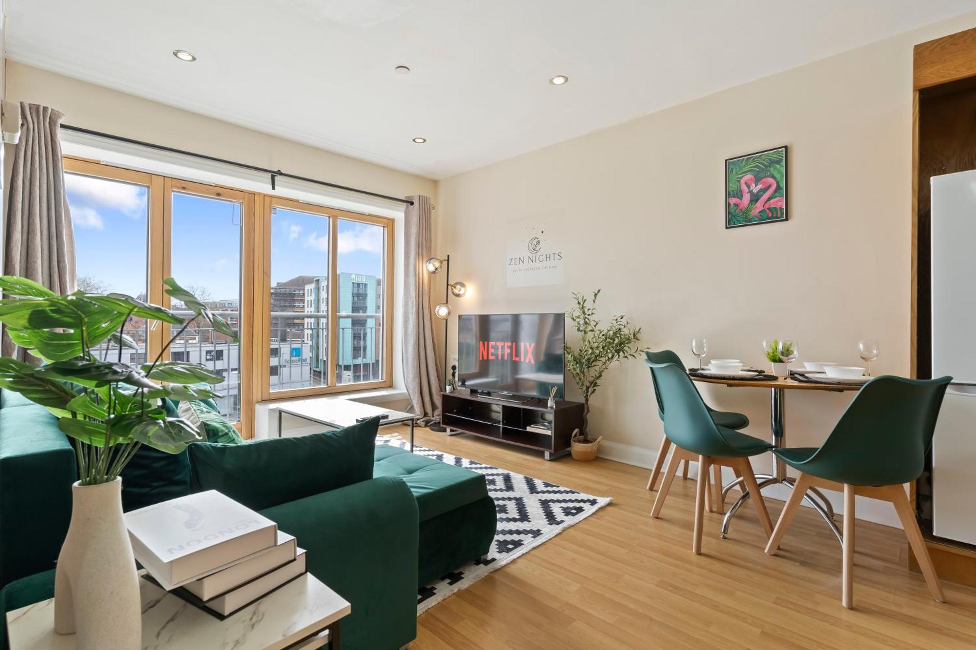Spectacular Views L Last-minute Escape L Free Parking L Sleeps 6 L By Zen Nights Short Lets & Serviced