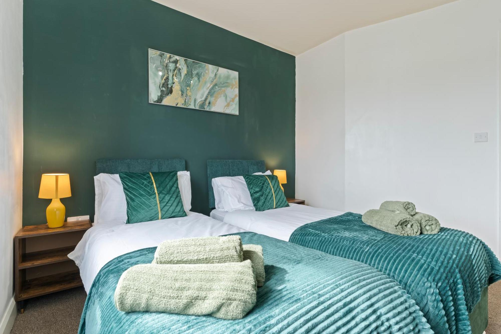 Apartment Spectacular Views L Last-minute Escape L Free Parking L Sleeps 6 L By Zen Nights Short Lets & Serviced