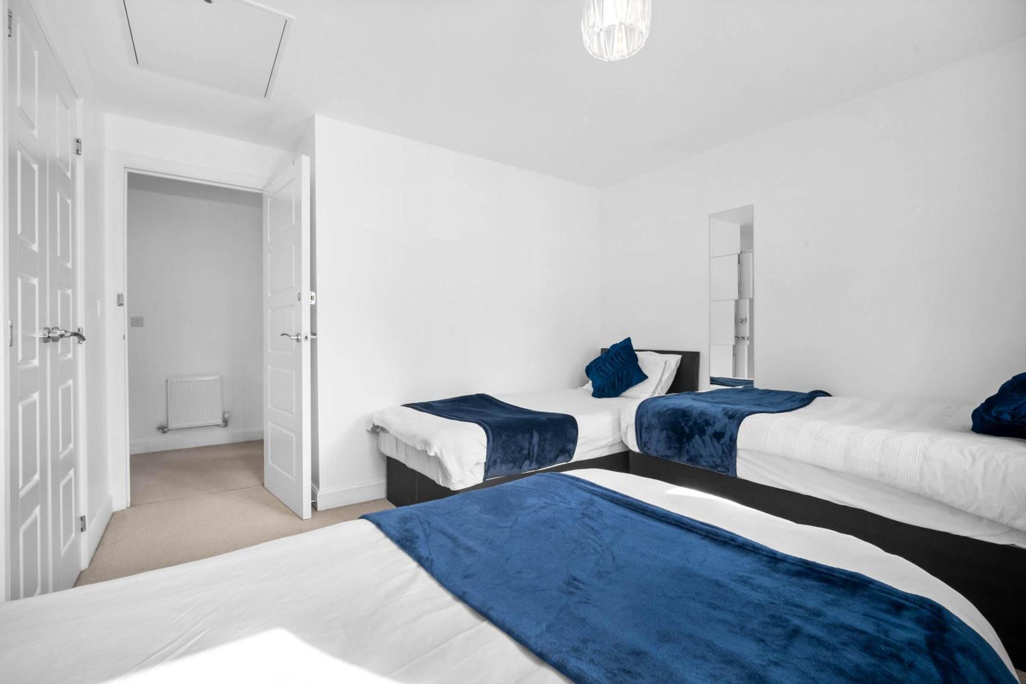 Perfect House For Large Groups And Families Holiday home Leicester