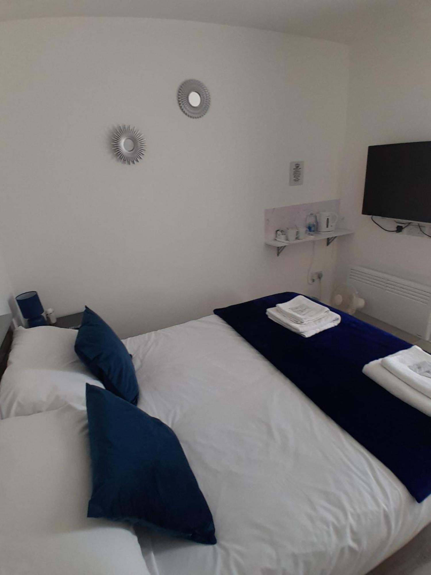 Capsule hotel The Broadway *