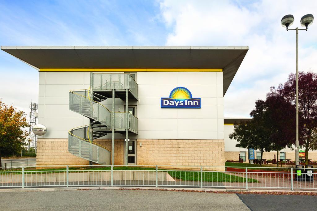 Days Hotel