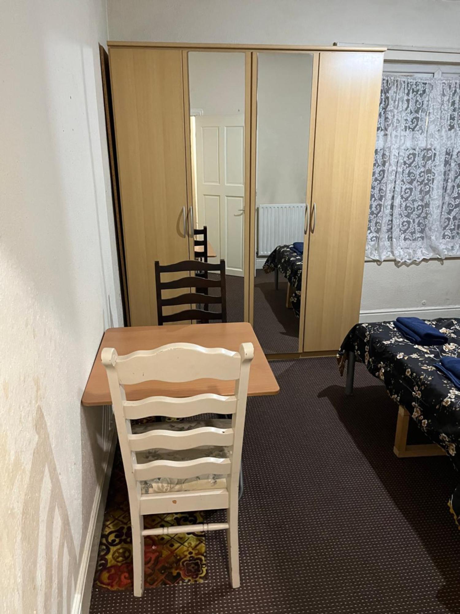 Guest house Uk Tudor House 3 *