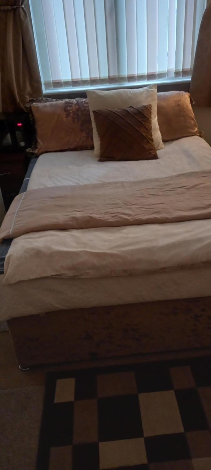 Homestay Single In Shared In Centre