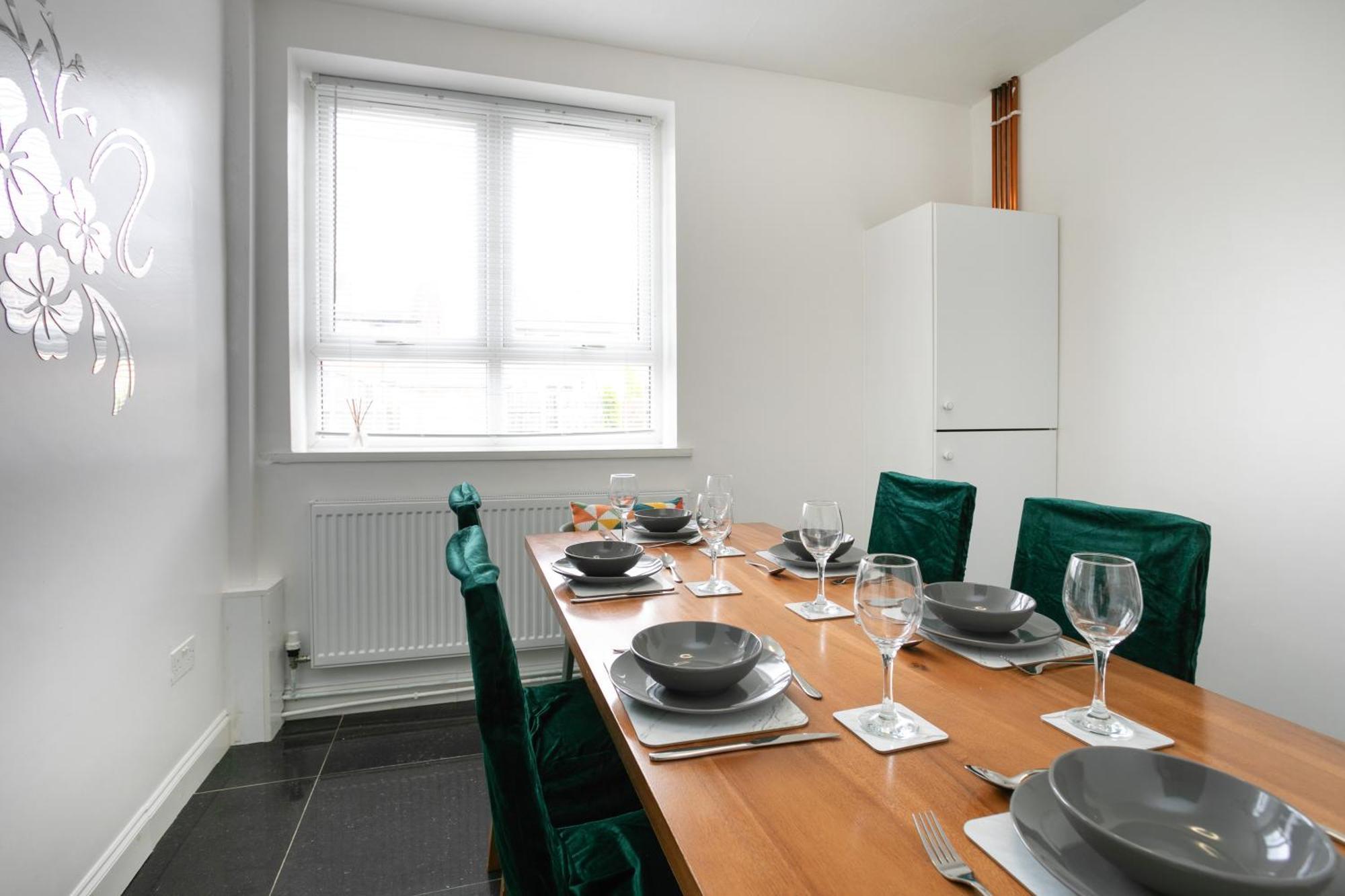 4 Bedroom House * Leicester