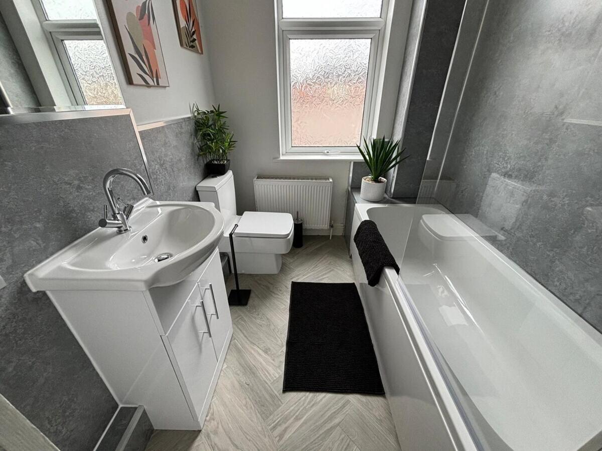 West End Terrace - Free Parking * Leicester