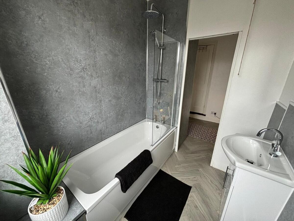 West End Terrace - Free Parking * Leicester