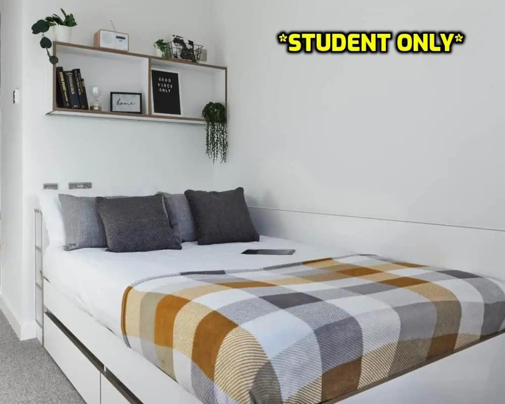 Zeni Ensuite In *