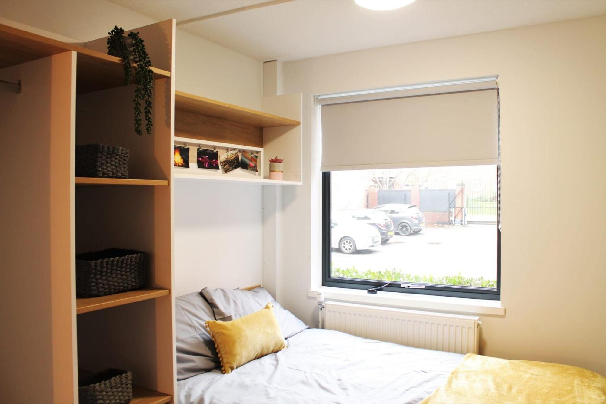 For Students Only Four And Five Bed Non-ensuites At Regents Court In Leicester