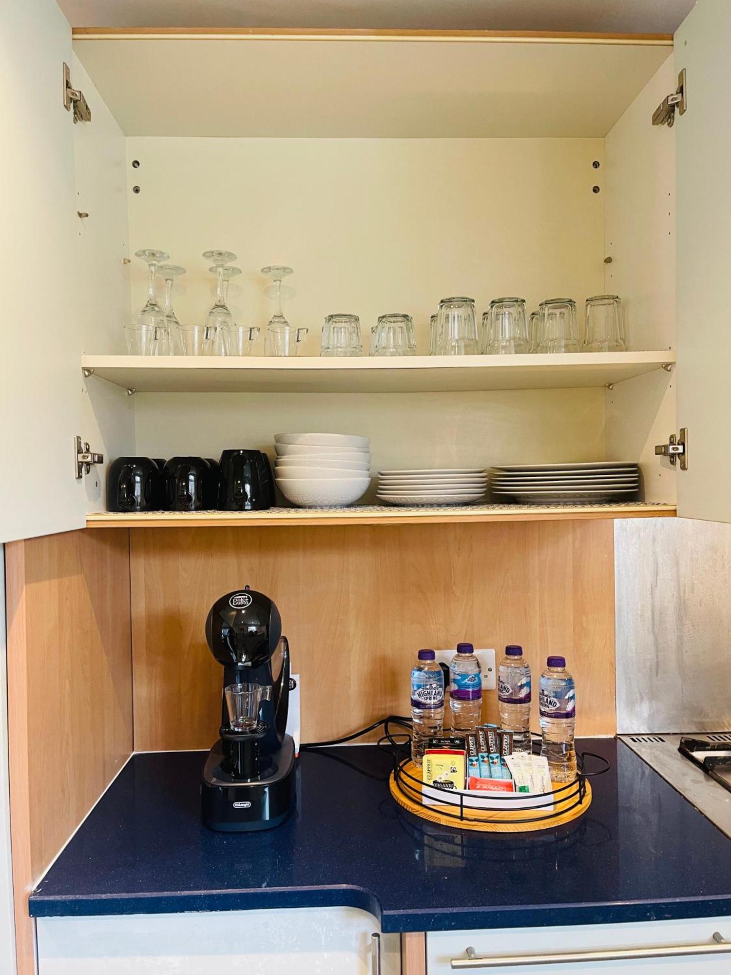 Exquisite Centre 5 Bedroom House - Lt Apartamento