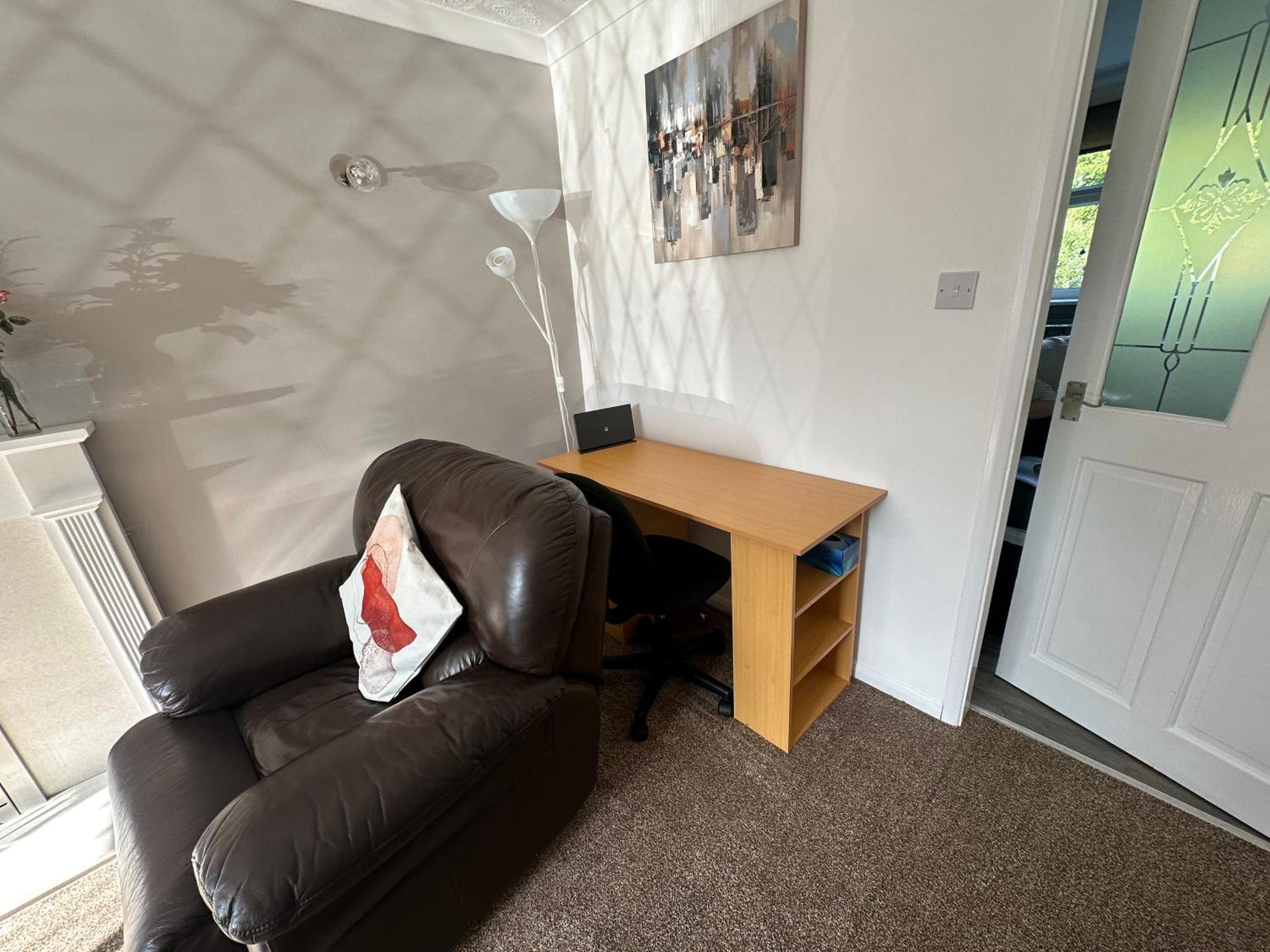 Holiday home Hinckley Sleeps 5 Complete House