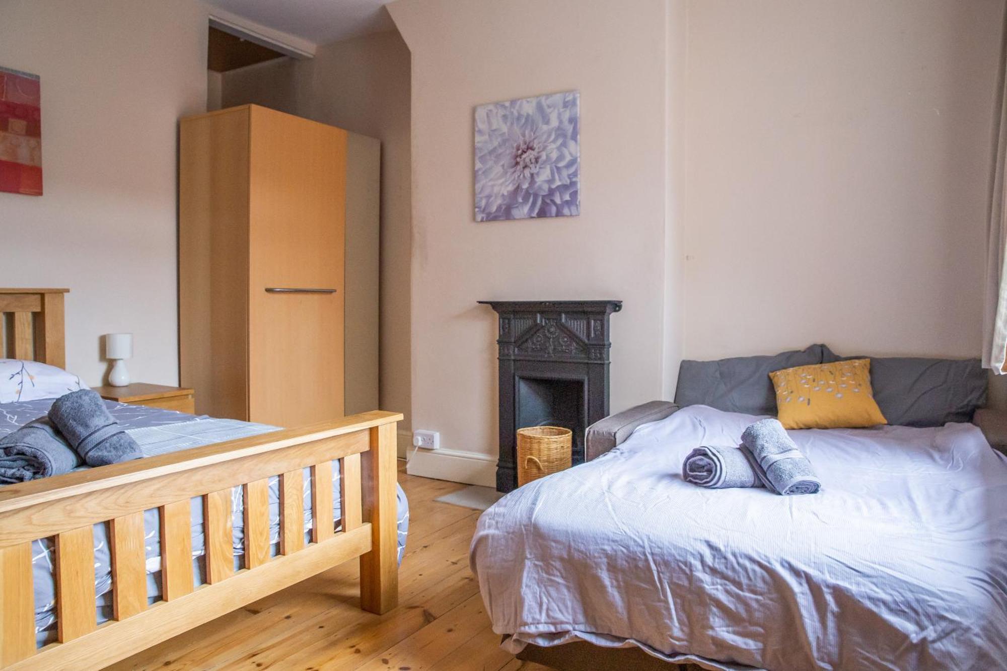 I'm Your Host - Westcotes Holiday home Leicester