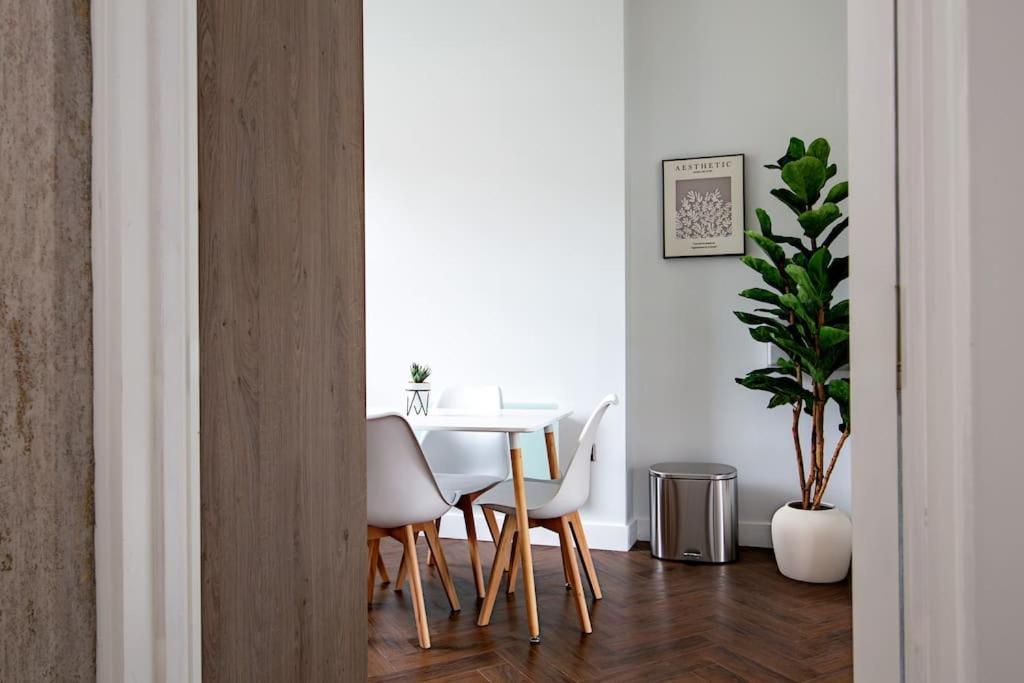 The Regent - Quiet Luxury Apartment