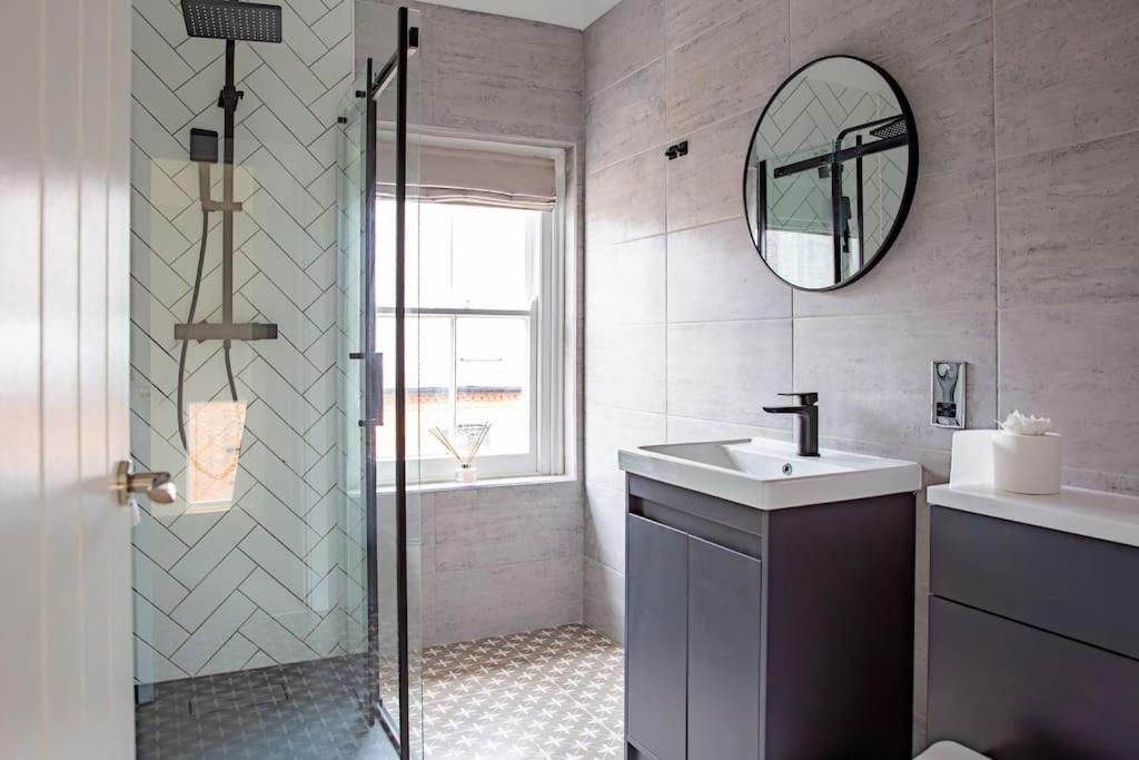The Regent - Quiet Luxury * Leicester