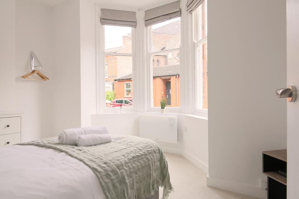 The Aston 2 Bedroom With Patio Apartment *