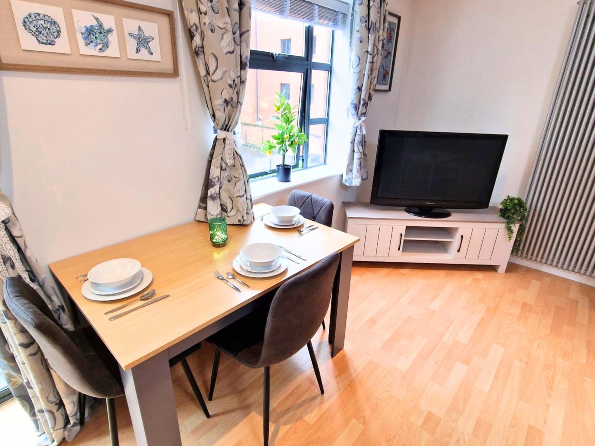 Luxury Centre Apartment- Free Parking Apartment *