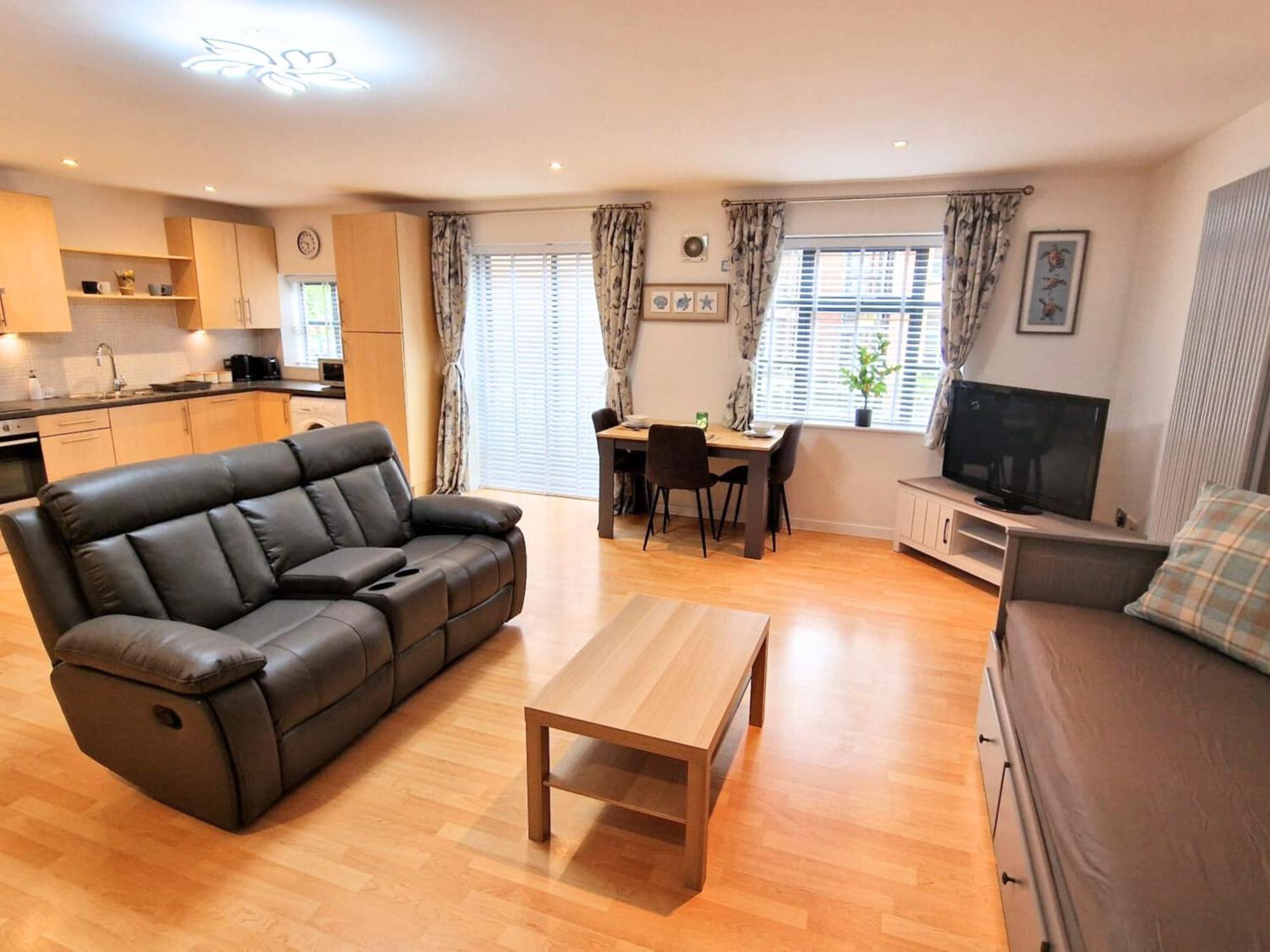 Luxury Centre Apartment- Free Parking Apartment *
