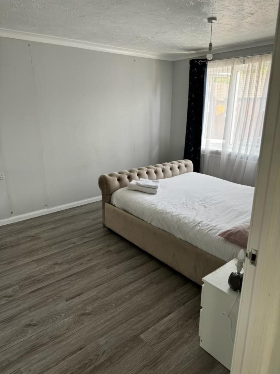 Noah House * Leicester