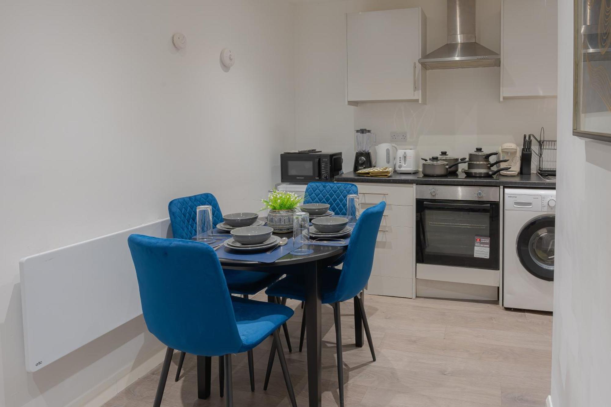 2br-sleeps5-citycentre-ws98 *