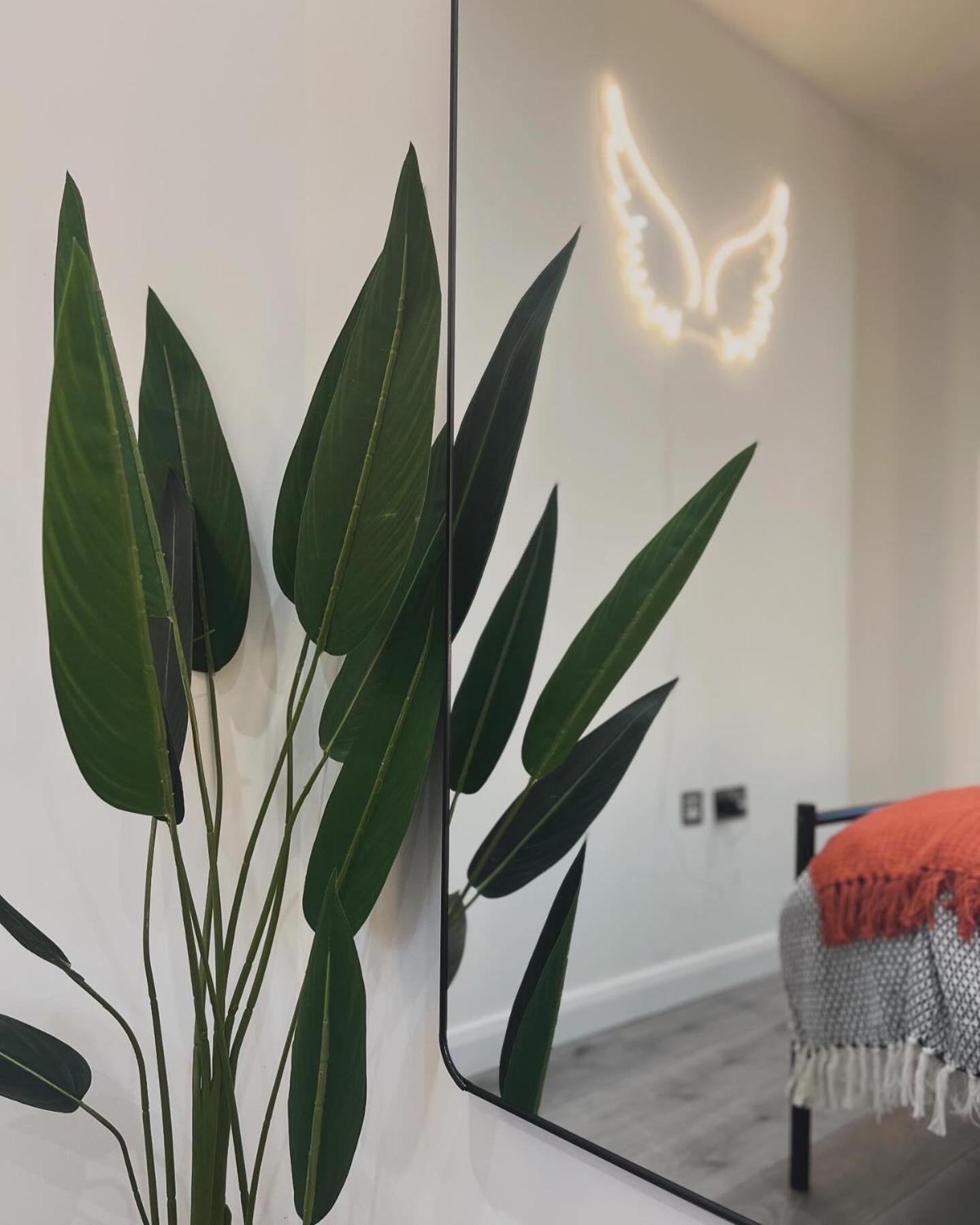 Cozy Central Double Suite - Free Gym! Apartment