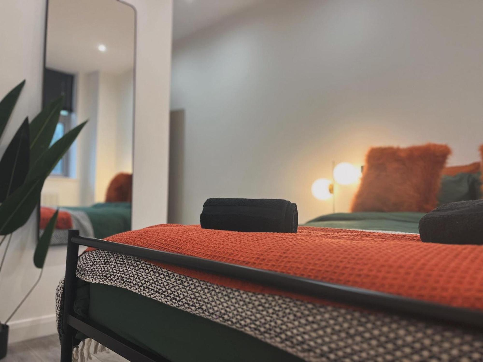 Apartment Cozy Central Double Suite - Free Gym!