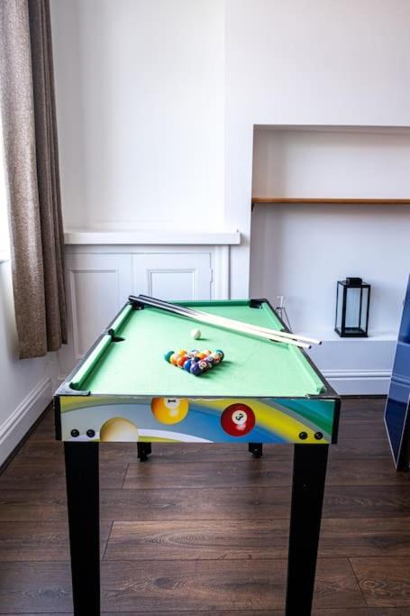 Holiday home Cozy Nook-hot Tub, Sleeps 8, Free Parking, Netflix Leicester