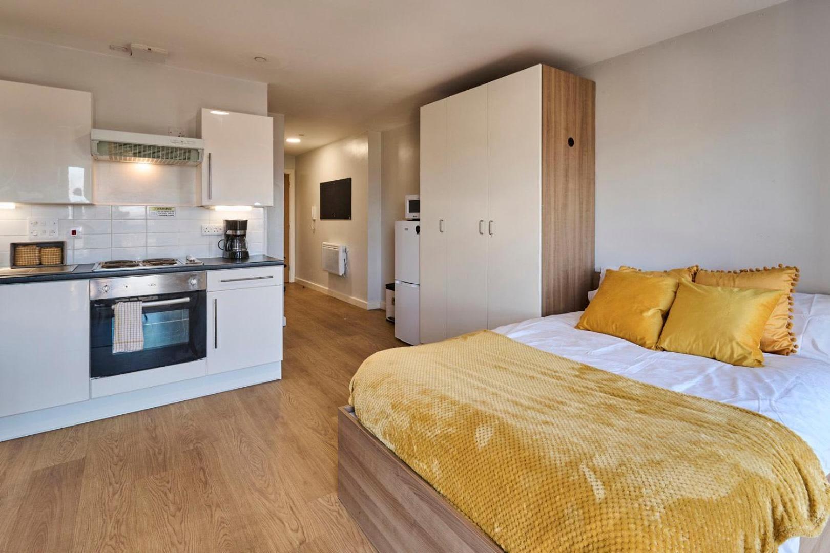 For Students Only Fully-furnished At The Summit In