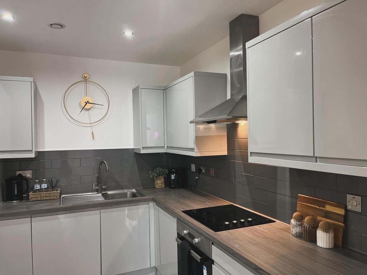 Groovy Central King Suite - Free Gym! * Leicester