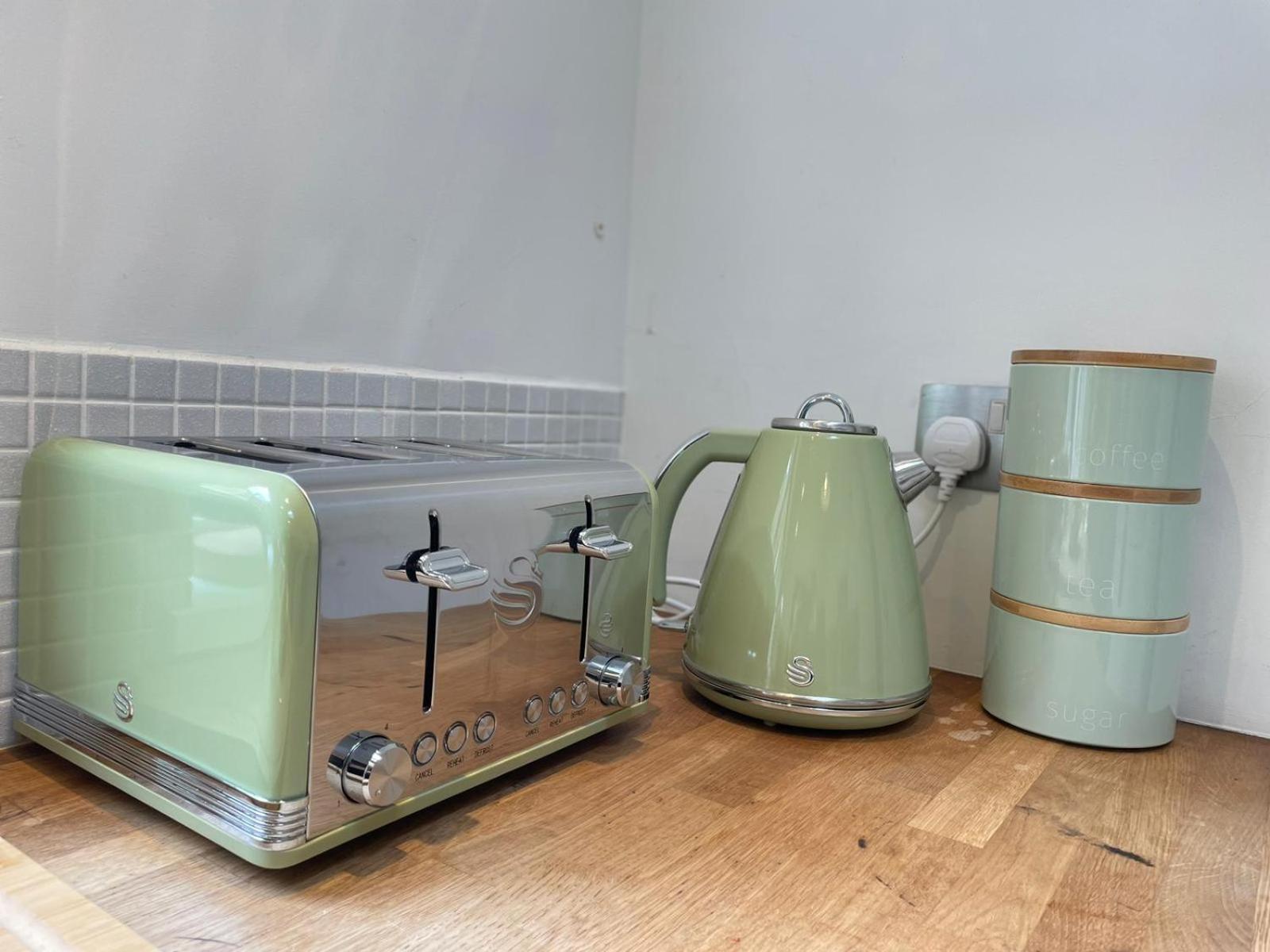 Spacious Victorian For 10 Across Royal Infirmary With Free Parking Holiday home *