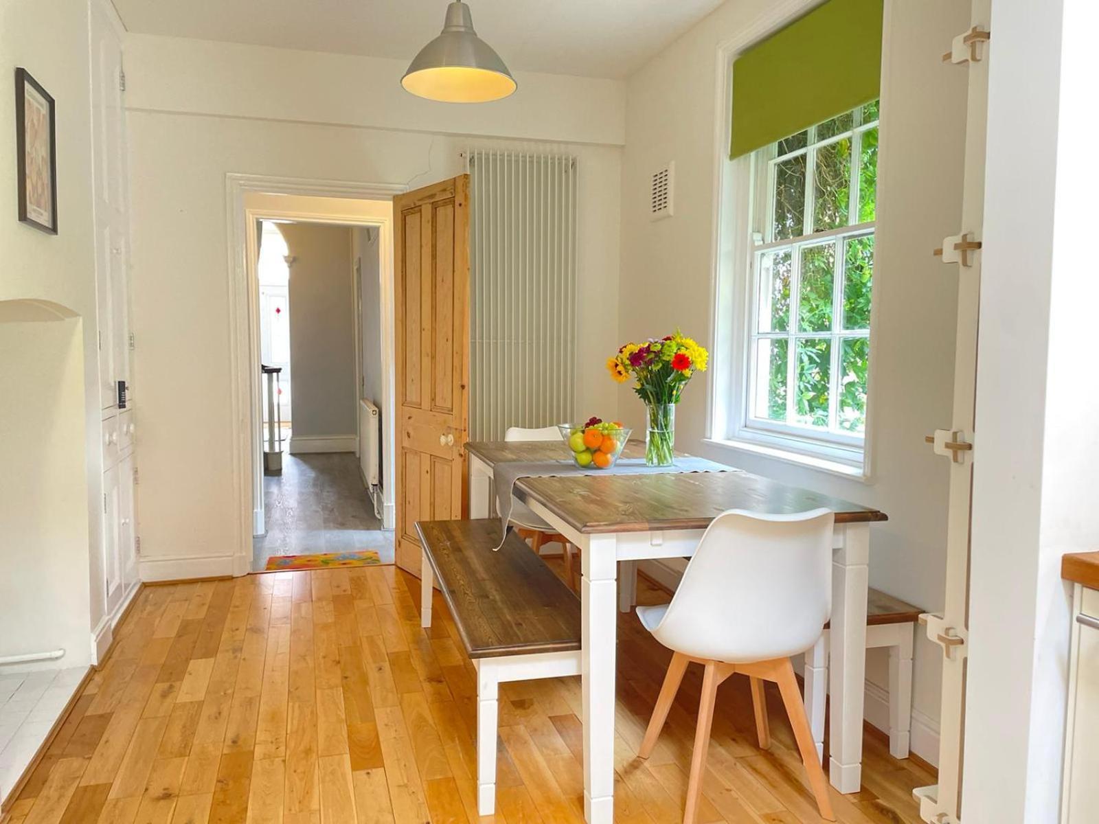Spacious Victorian For 10 Across Royal Infirmary With Free Parking Leicester