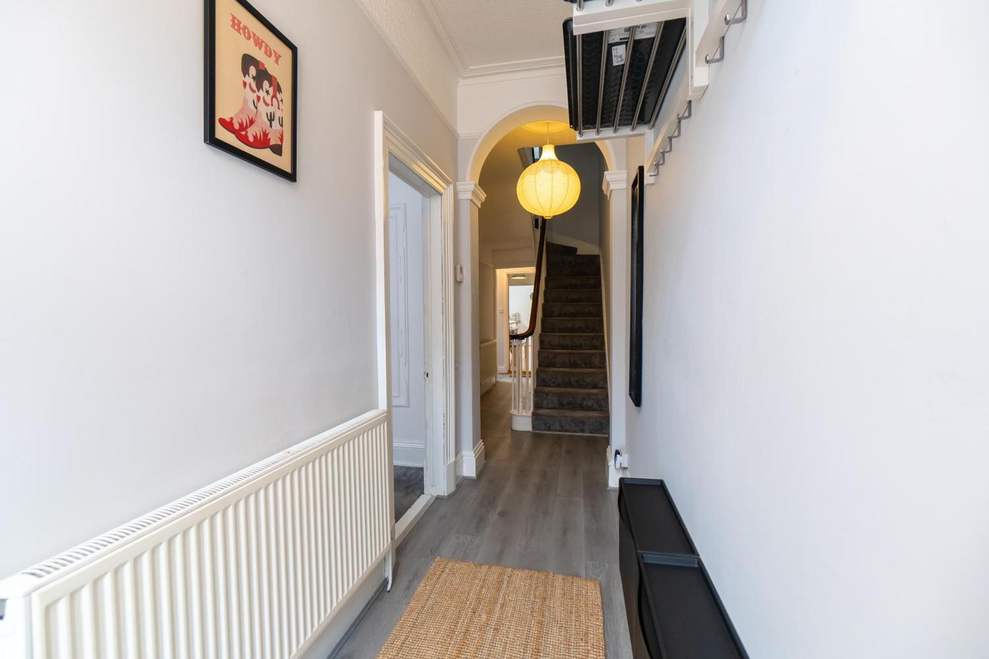 Spacious Victorian For 10 Across Royal Infirmary With Free Parking Holiday home Leicester