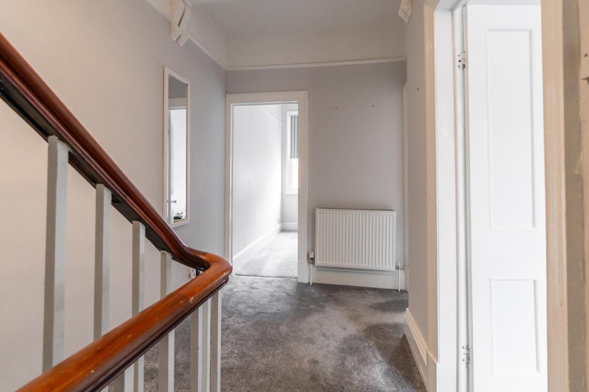 Spacious Victorian For 10 Across Royal Infirmary With Free Parking Holiday home *