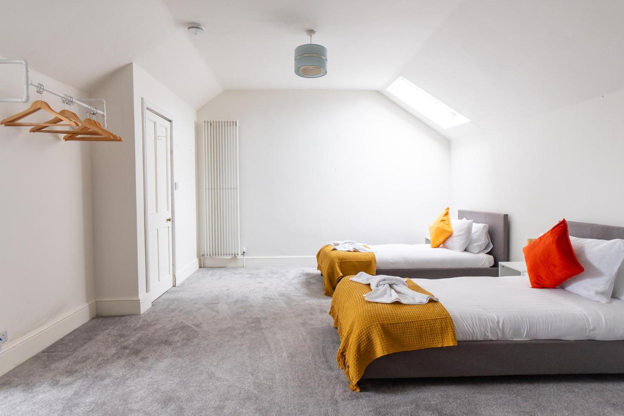 Holiday home Spacious Victorian For 10 Across Royal Infirmary With Free Parking *