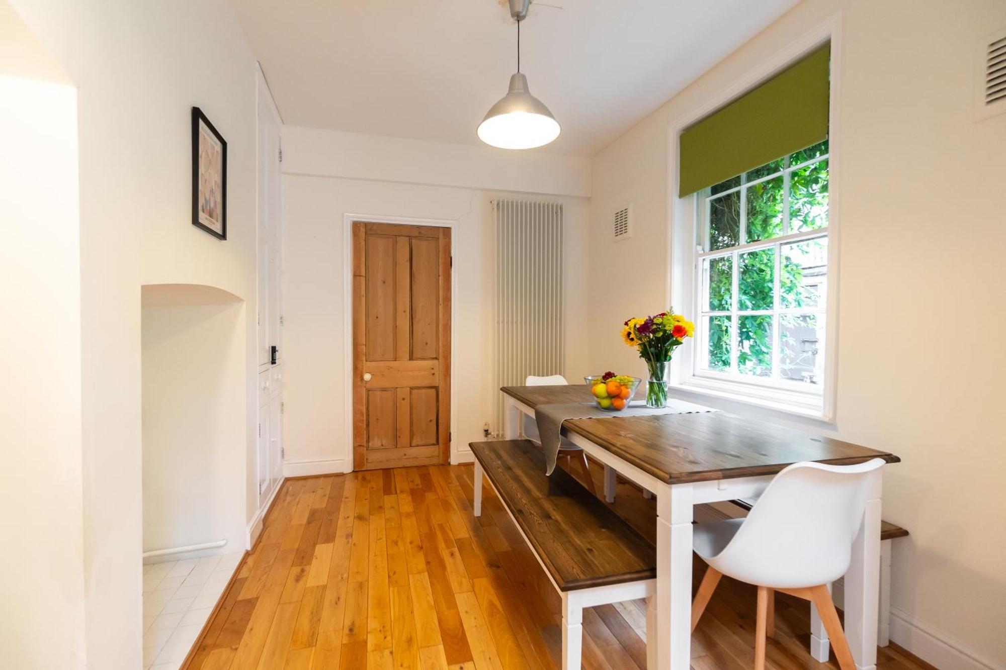 Holiday home Spacious Victorian For 10 Across Royal Infirmary With Free Parking