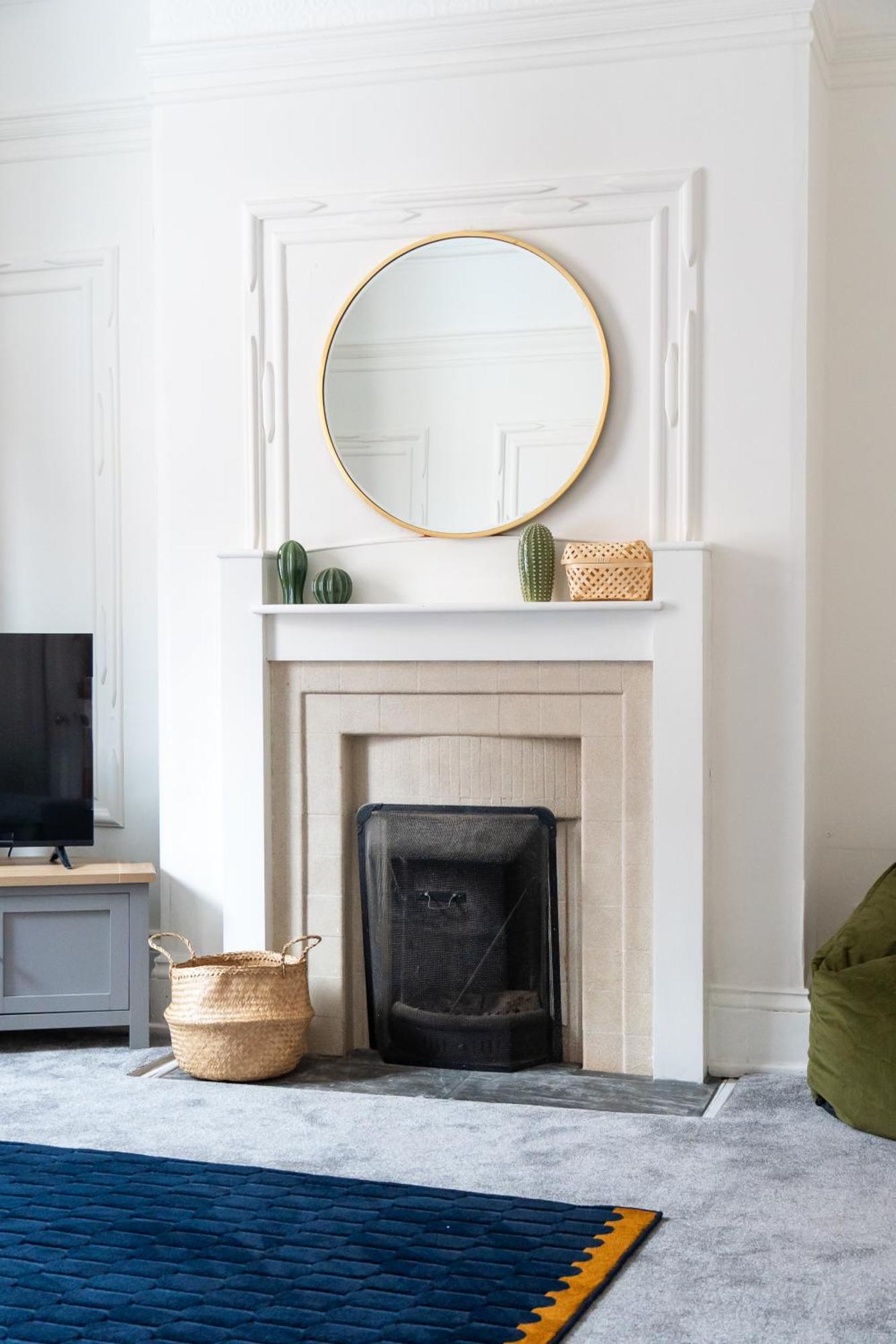 Spacious Victorian For 10 Across Royal Infirmary With Free Parking *