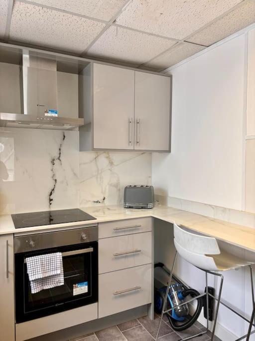 Apartment 1 Bedroom *