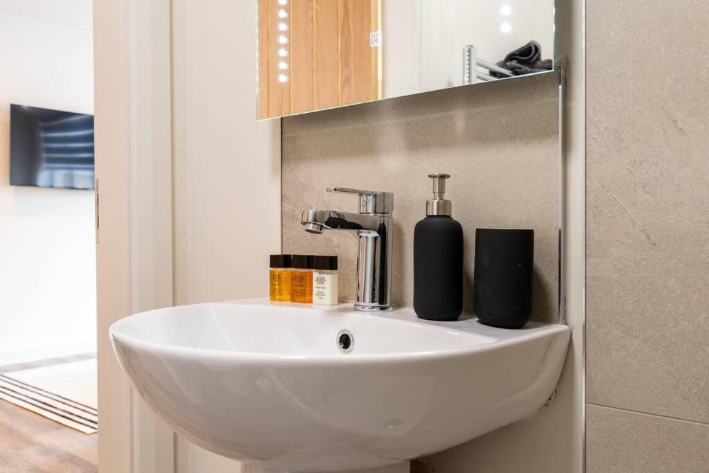 Aurum - Stylish 1-bed 6 Apartment