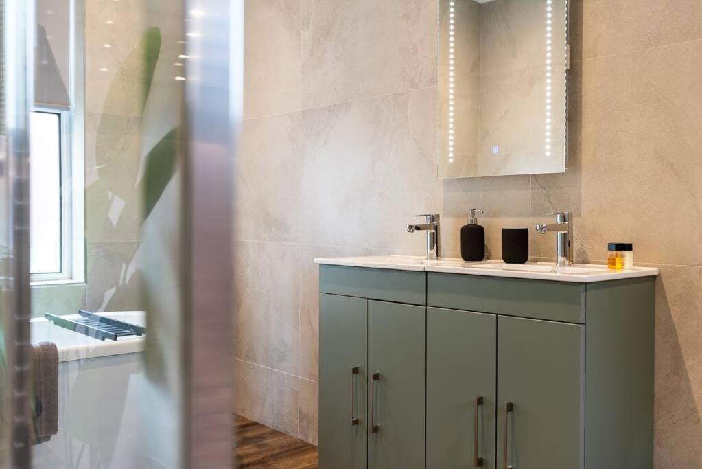 Luxe Apartment *