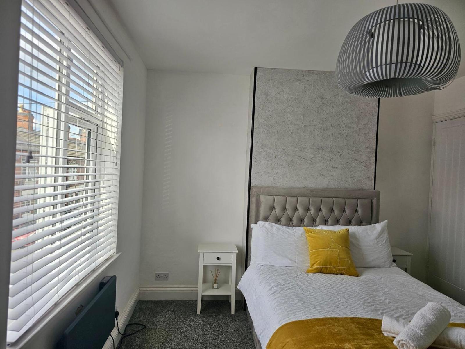 Holiday home Housesleeps5-garden-freeparking-wifi-cityretreat