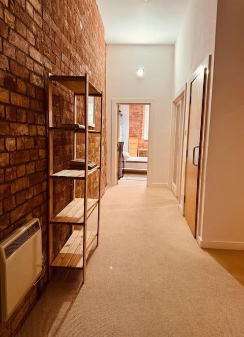 Centre Location Spacious Manhattan Style Flat Leicester