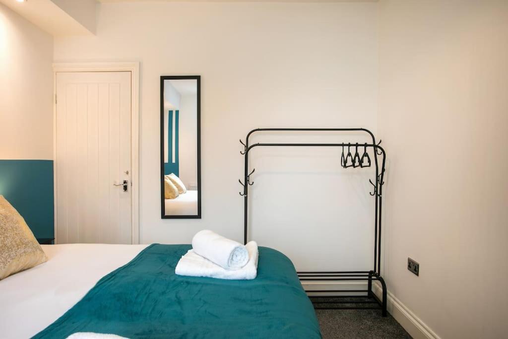 Contractors Wifi Freeparking Smarttv Leicester